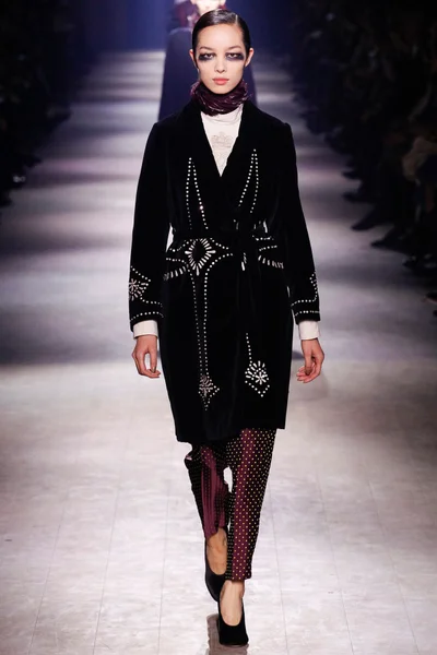 Look 34